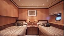 MANGUSTA 130 - Twin cabin